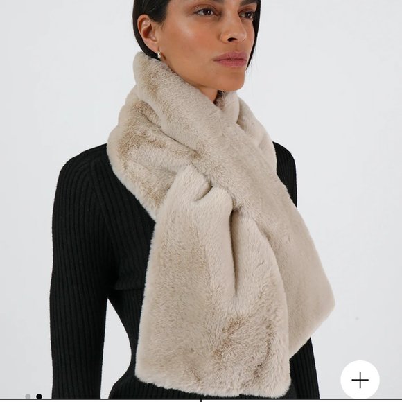 APPARIS: Ivory/Cream Pluche Babmi Scarf - NWT - Picture 3 of 10